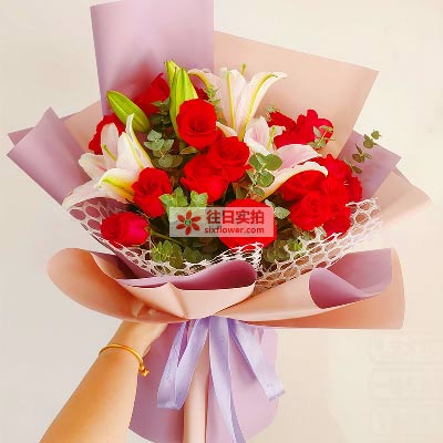 承德18朵红玫瑰百合,真情相守一生